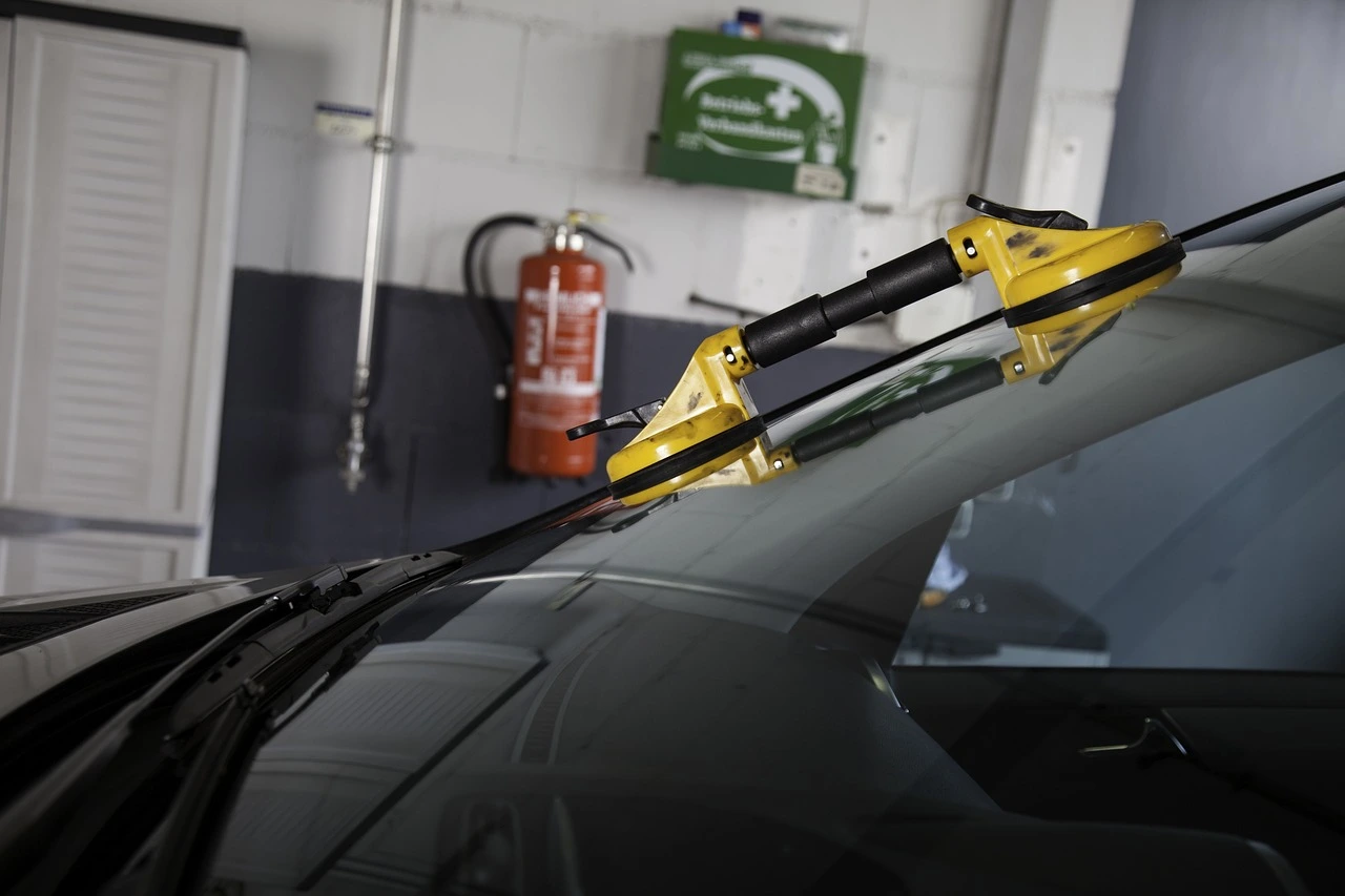 Autoruit vervangen bij SN Autotechniek
